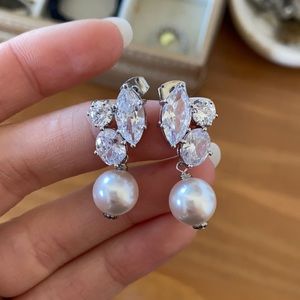 Brand new never worn earings pearl and crystal